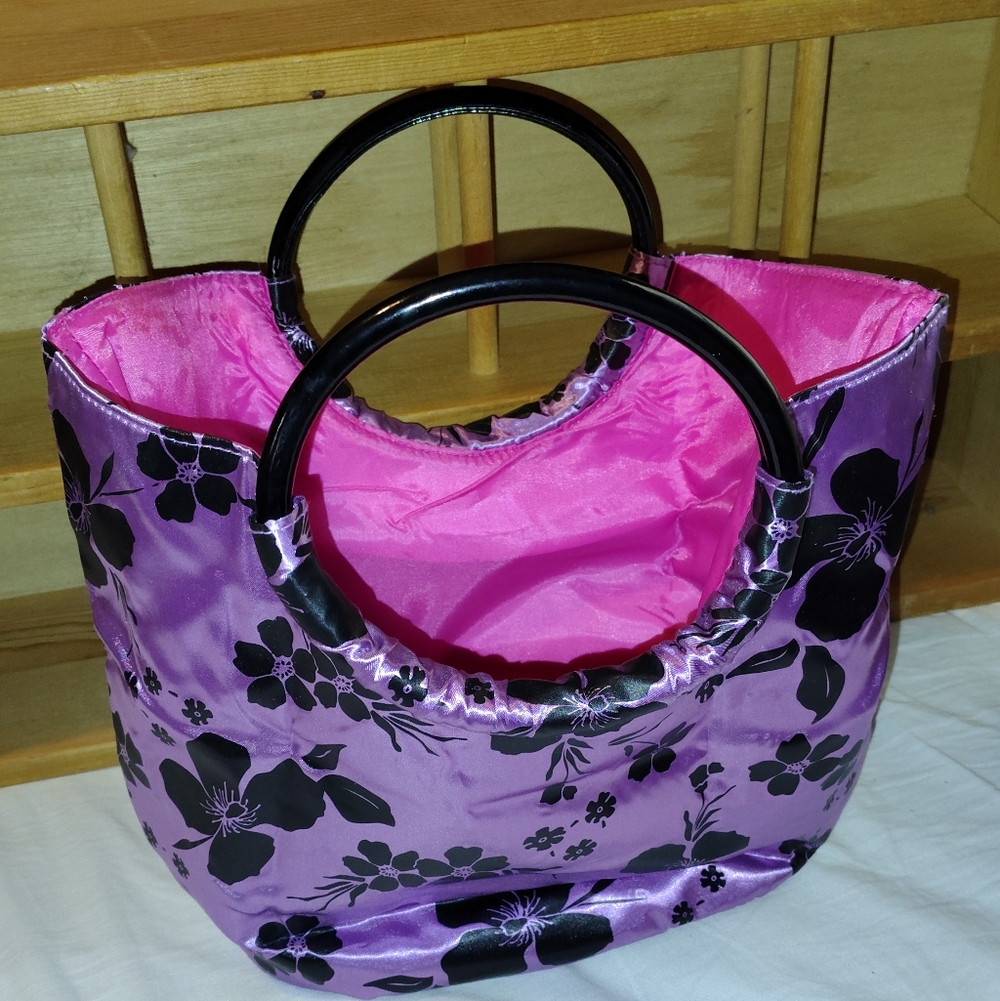 NWT Purple, Black And Pink Floral Women's Purse/Bag with Black Accents, Read👇